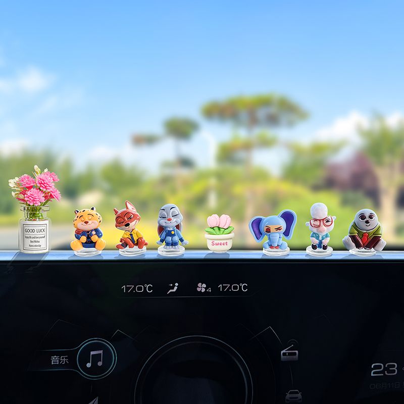 Adorno de coche de dibujos ani - Gaming Accessories Anime reseña y precio